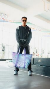 Tampilkan percaya diri, Tas Nusenze diminati kalangan artis dan sosialita